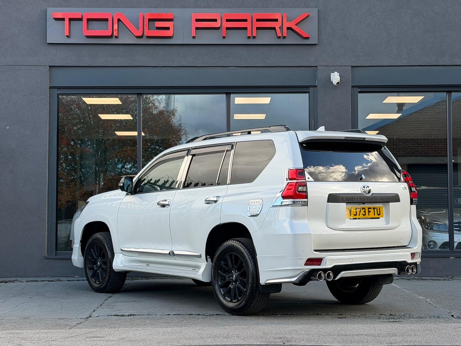 Used Toyota Land Cruiser for sale - 77854183: Photo 3