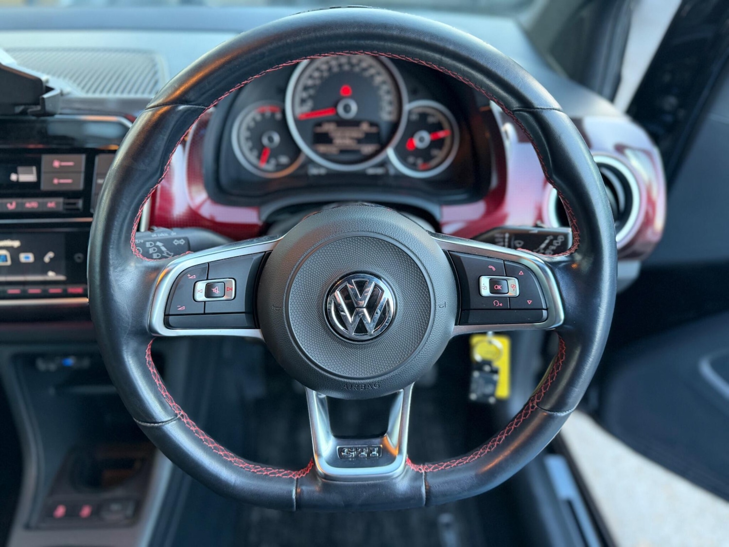 Used Volkswagen up! for sale - 78047268: Photo 24