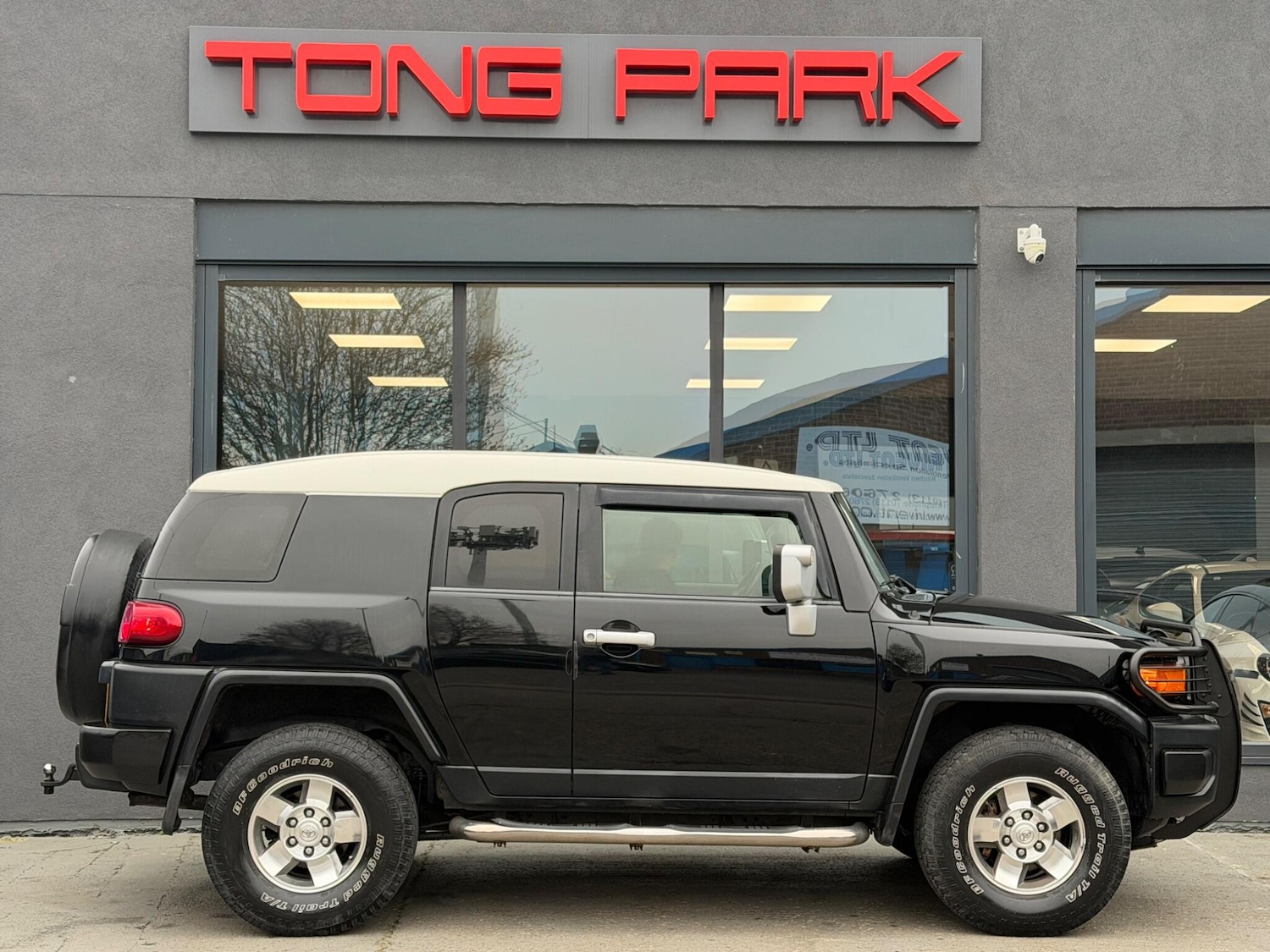 Used Toyota FJ Cruiser for sale - 78184173: Photo 10