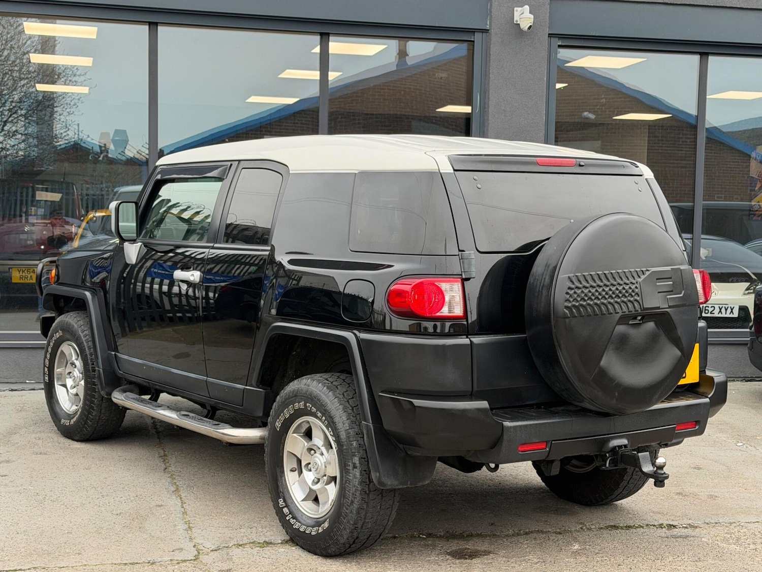 Used Toyota FJ Cruiser for sale - 78184173: Photo 3