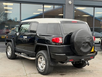 Used Toyota FJ Cruiser 2015 for sale - 78184173: Photo