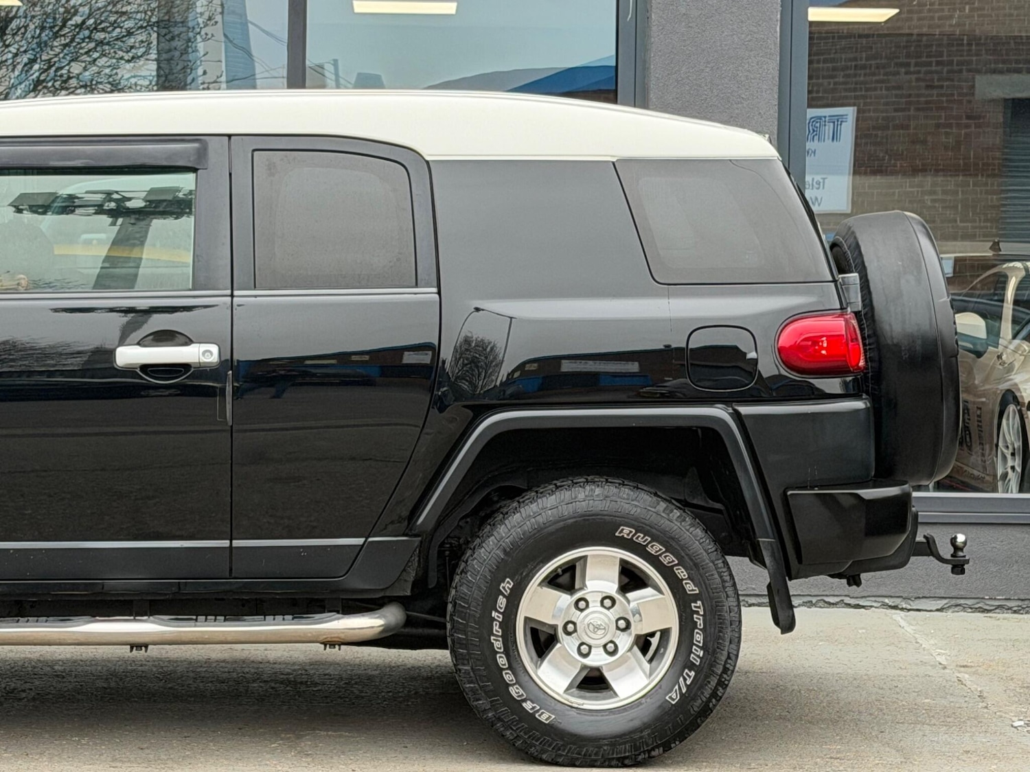 Used Toyota FJ Cruiser for sale - 78184173: Photo 6