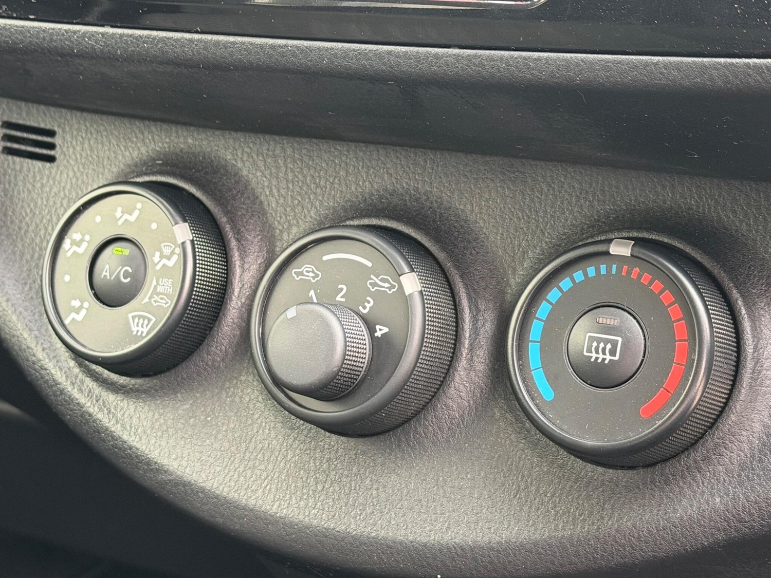 Used Toyota Yaris for sale - 78184676: Photo 21