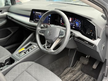 Used Volkswagen Golf 2024 for sale - 79576799: Photo
