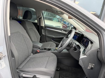 Used Volkswagen Golf 2024 for sale - 79576799: Photo
