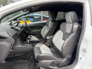 Used Ford Fiesta 2015 for sale - 78662021: Photo