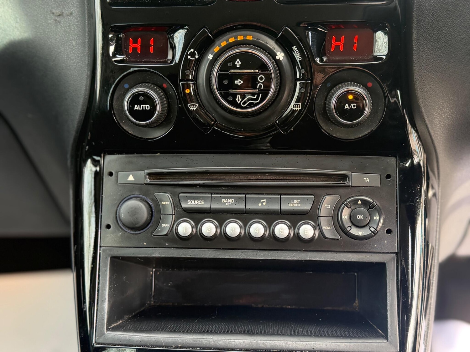 Used Citroen C3 Picasso 2013 for sale - 77892494: Photo 15