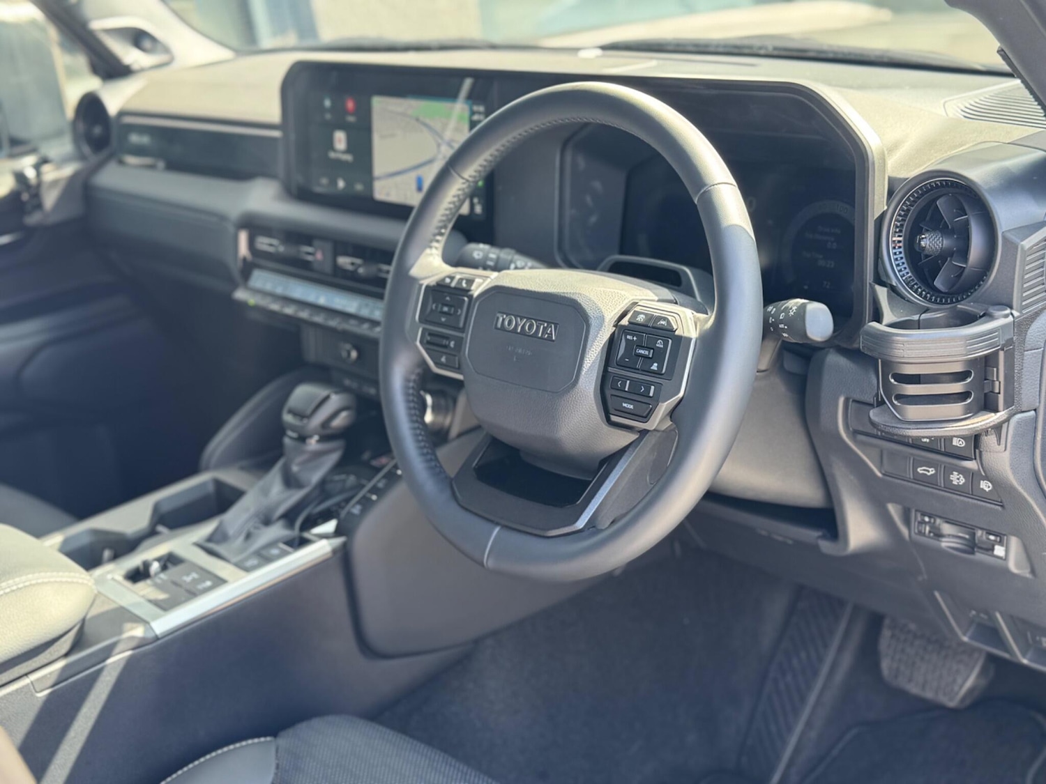 Used Toyota Land Cruiser for sale - 77103559: Photo 28