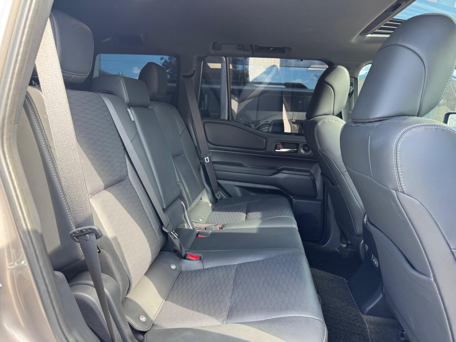 Used Toyota Land Cruiser for sale - 77103559: Photo 47