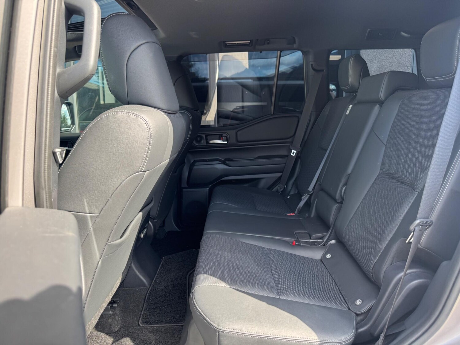 Used Toyota Land Cruiser for sale - 77103559: Photo 49