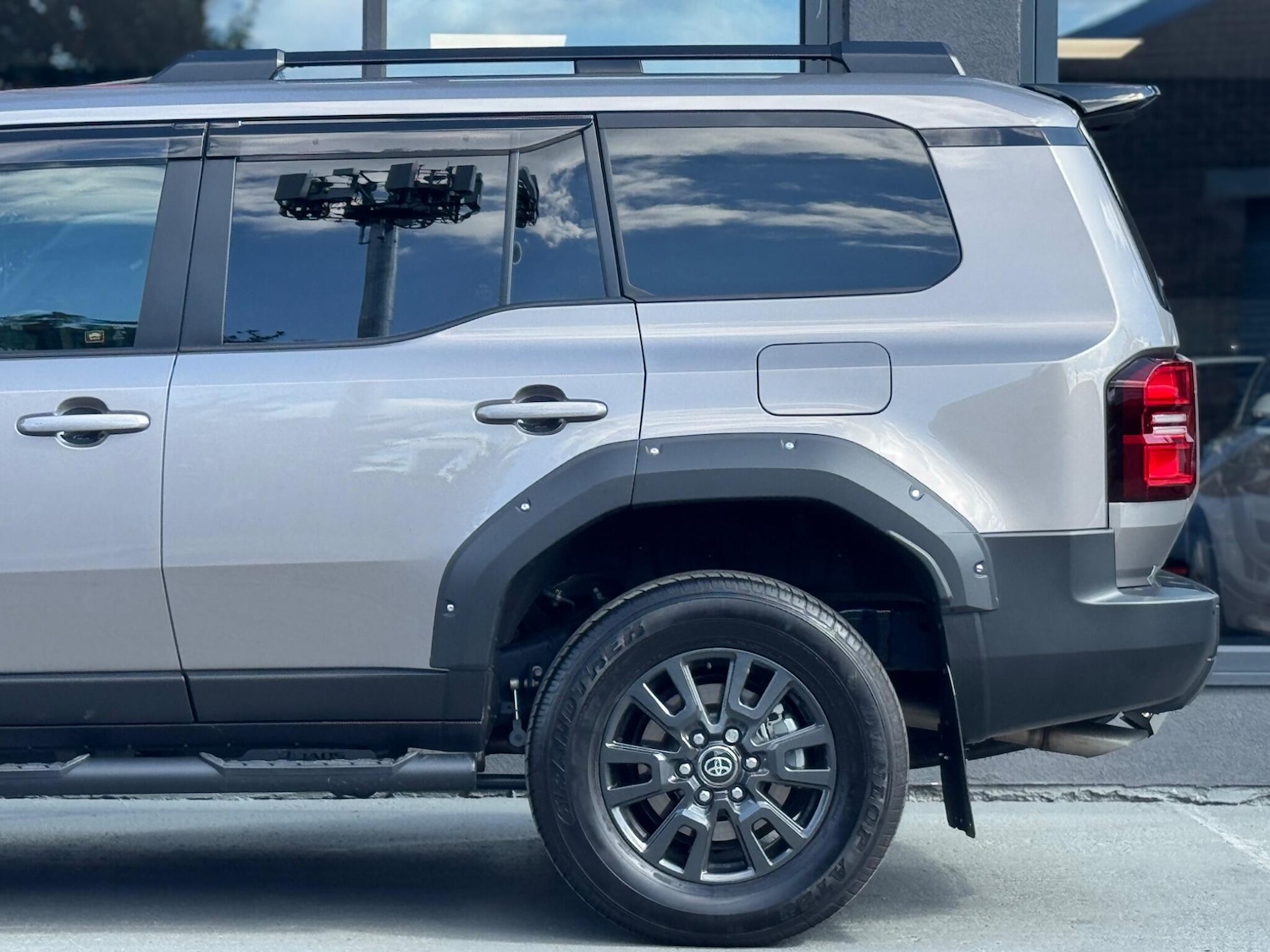 Used Toyota Land Cruiser for sale - 77103559: Photo 5