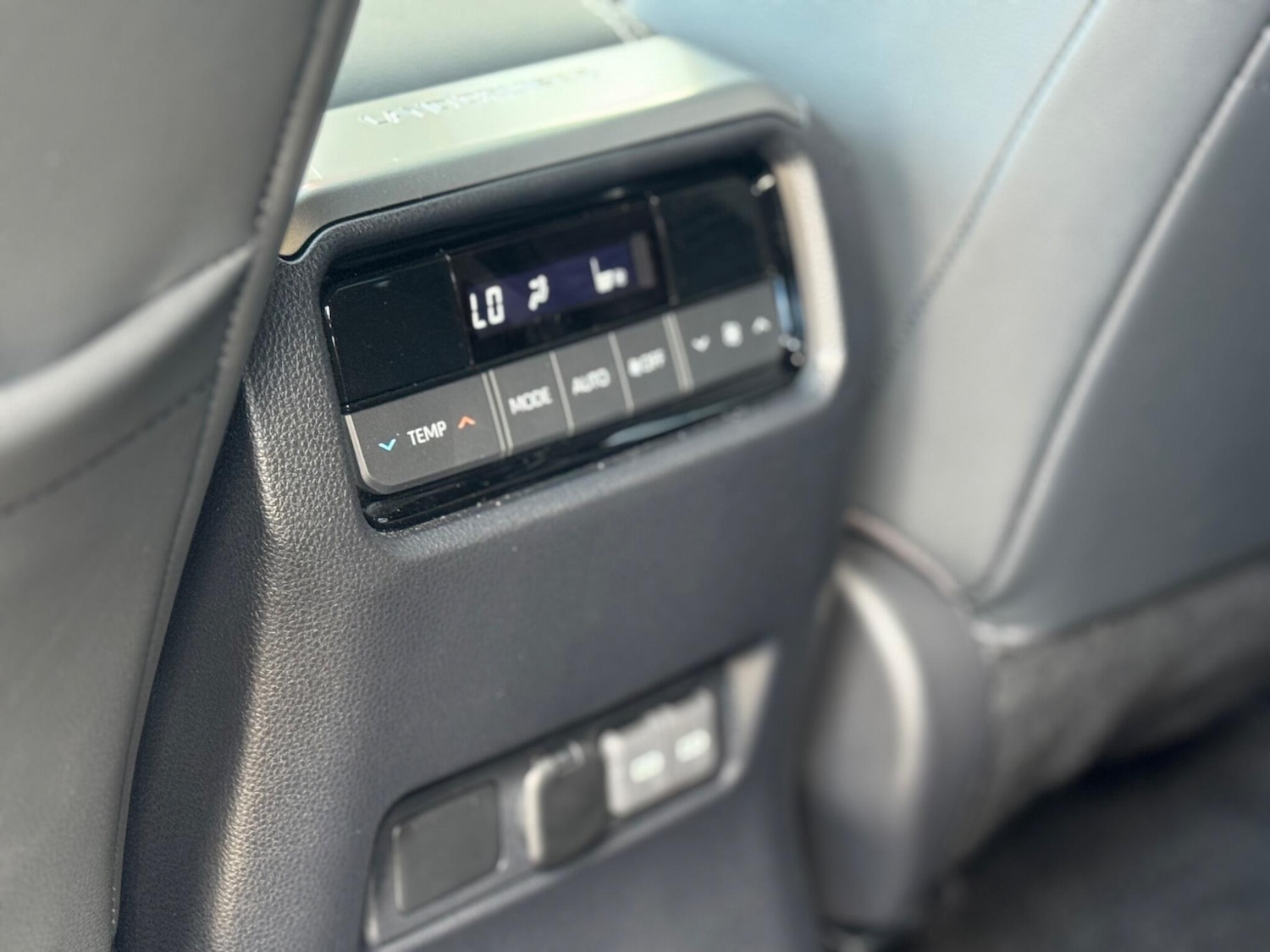 Used Toyota Land Cruiser for sale - 77103559: Photo 50