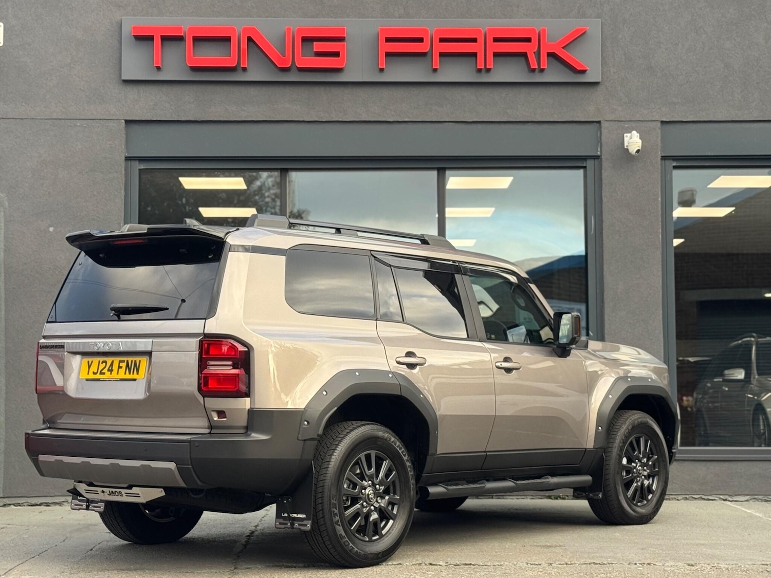 Used Toyota Land Cruiser for sale - 77103559: Photo 8