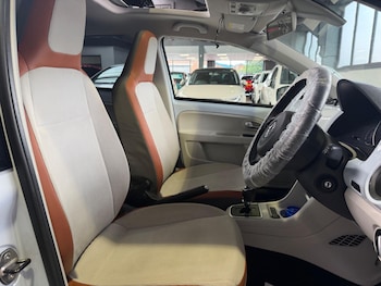 Used Volkswagen up! 2012 for sale - 78966100: Photo