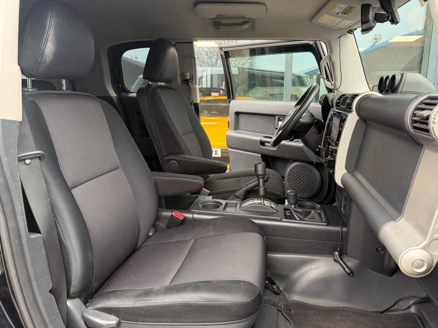 Used Toyota FJ Cruiser for sale - 78047125: Photo 15