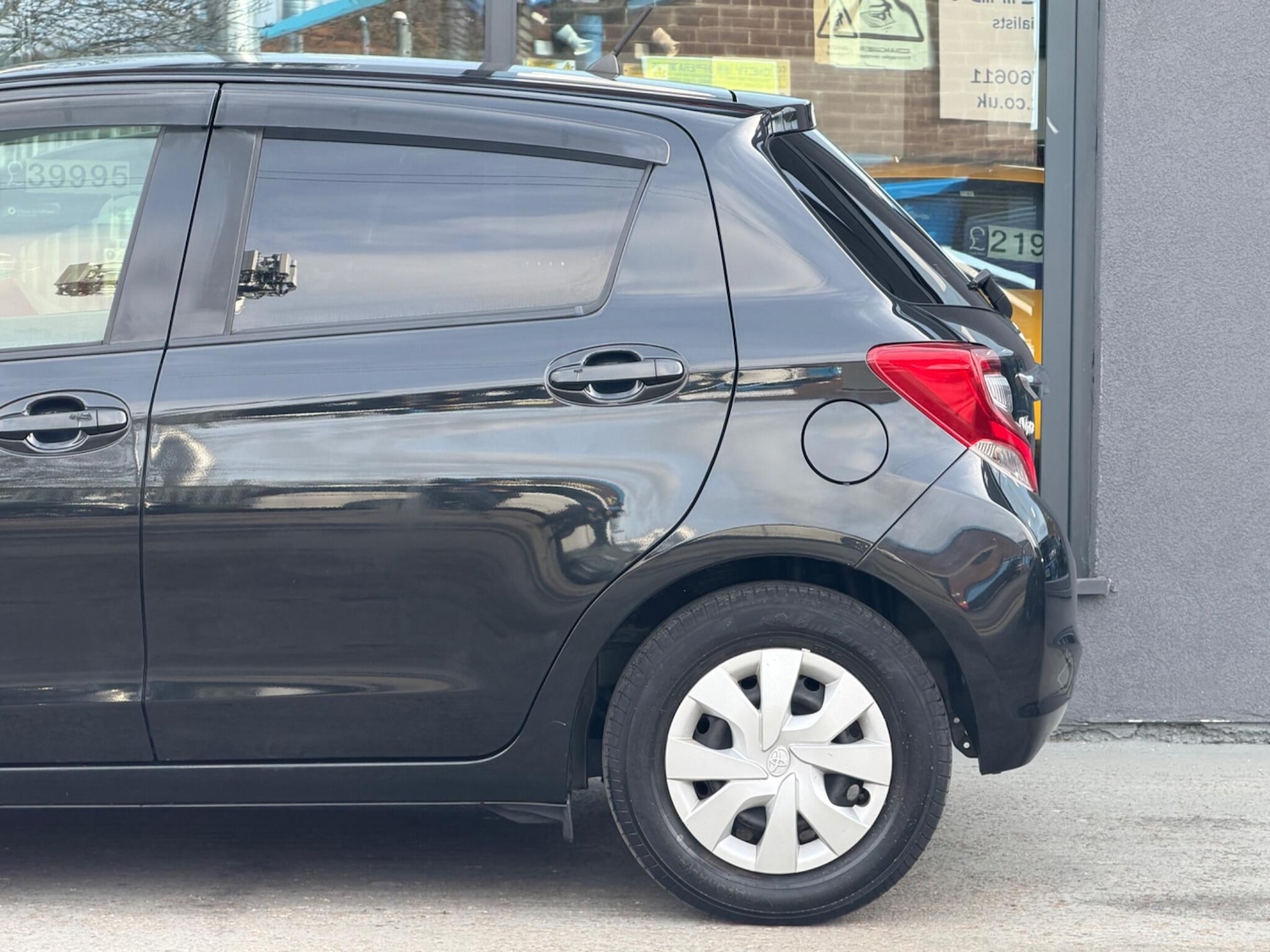 Used Toyota Yaris for sale - 77645955: Photo 12