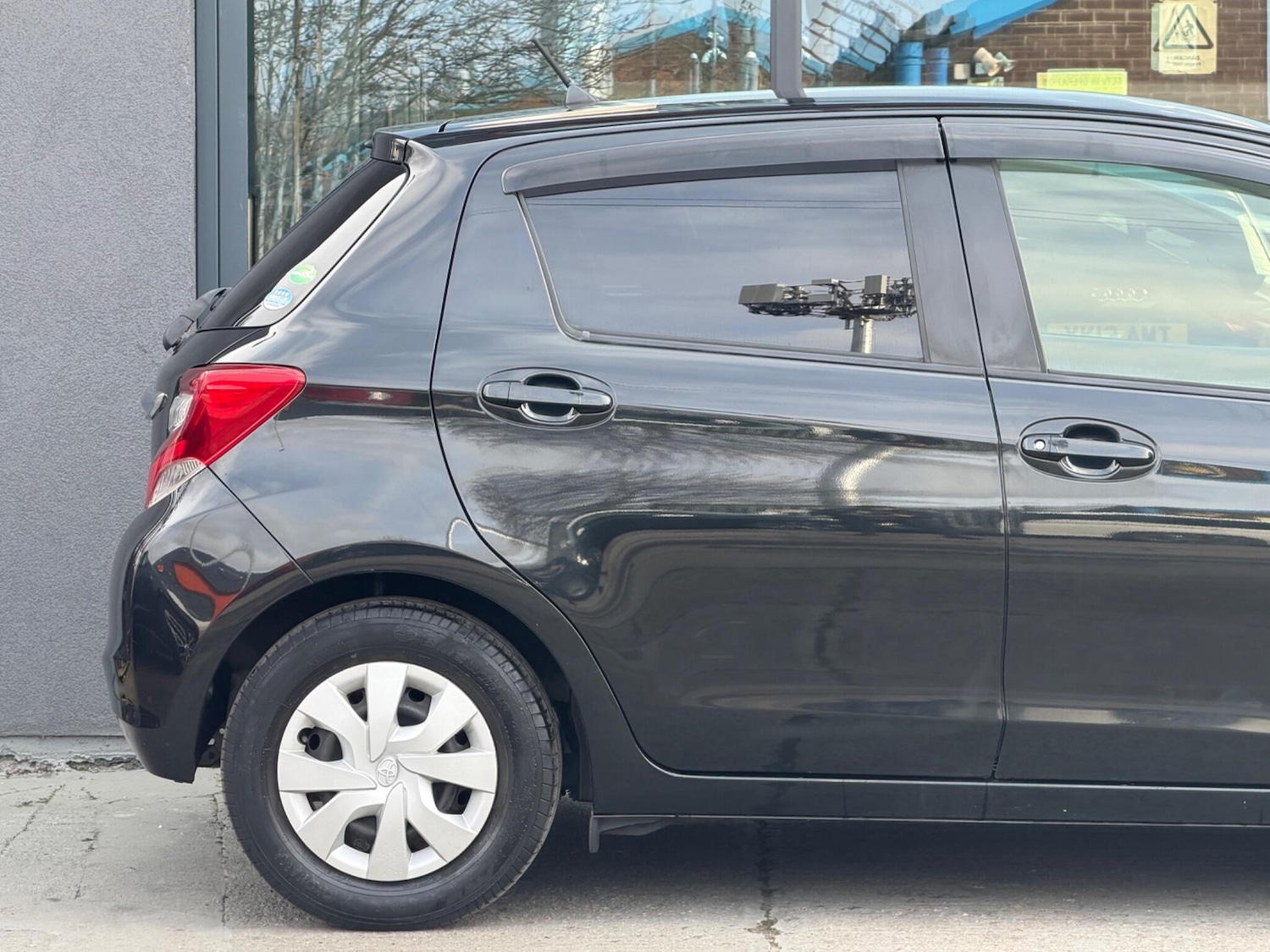 Used Toyota Yaris for sale - 77645955: Photo 7