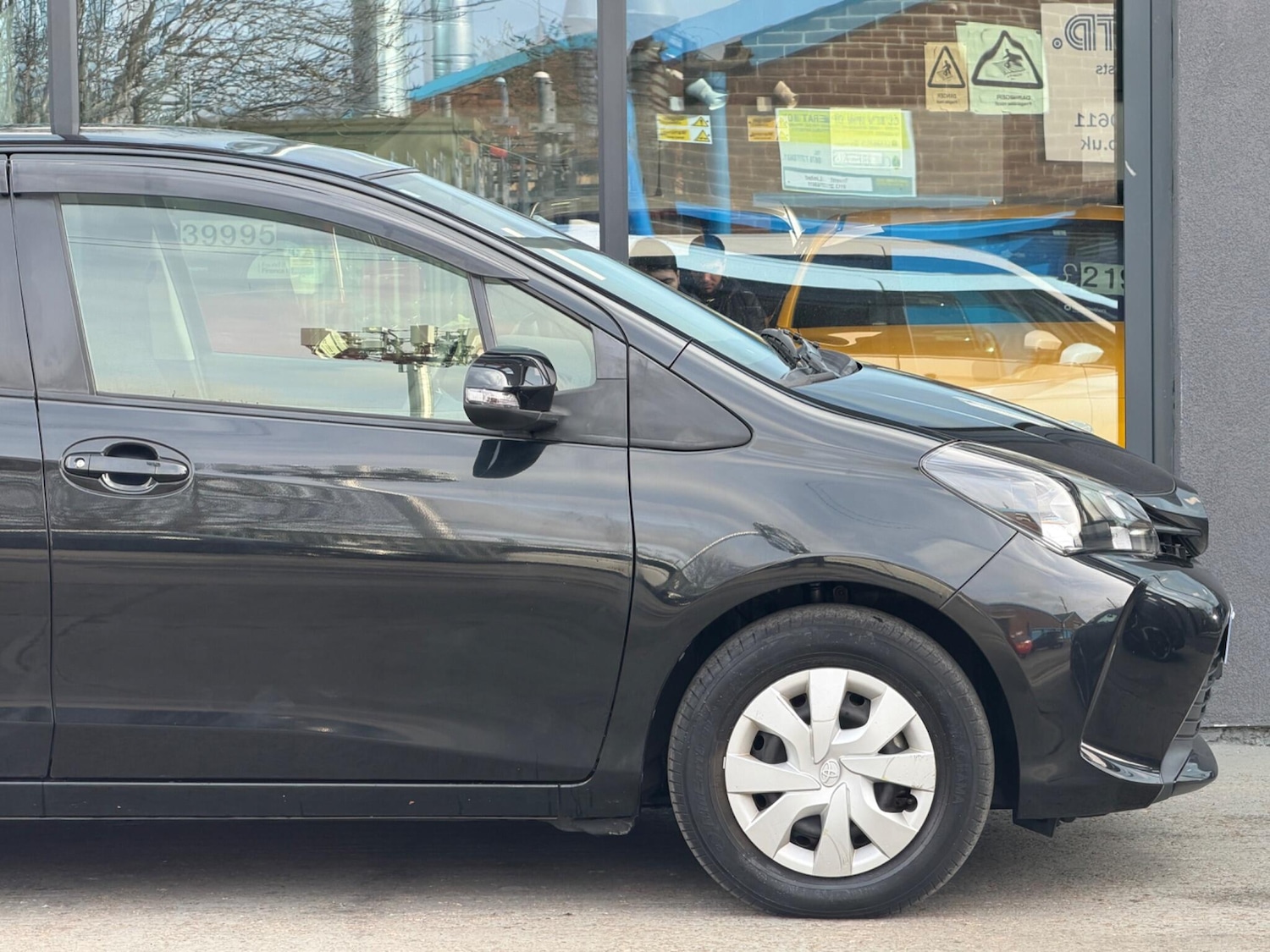 Used Toyota Yaris for sale - 77645955: Photo 8