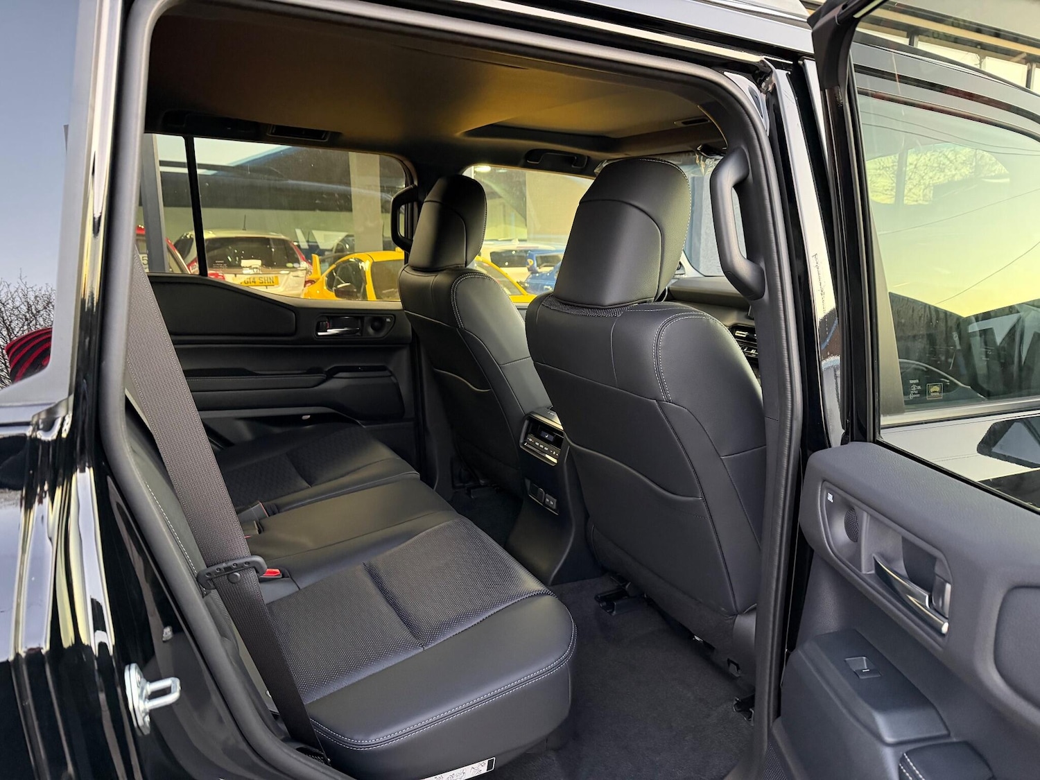 Used Toyota Land Cruiser for sale - 77163668: Photo 44