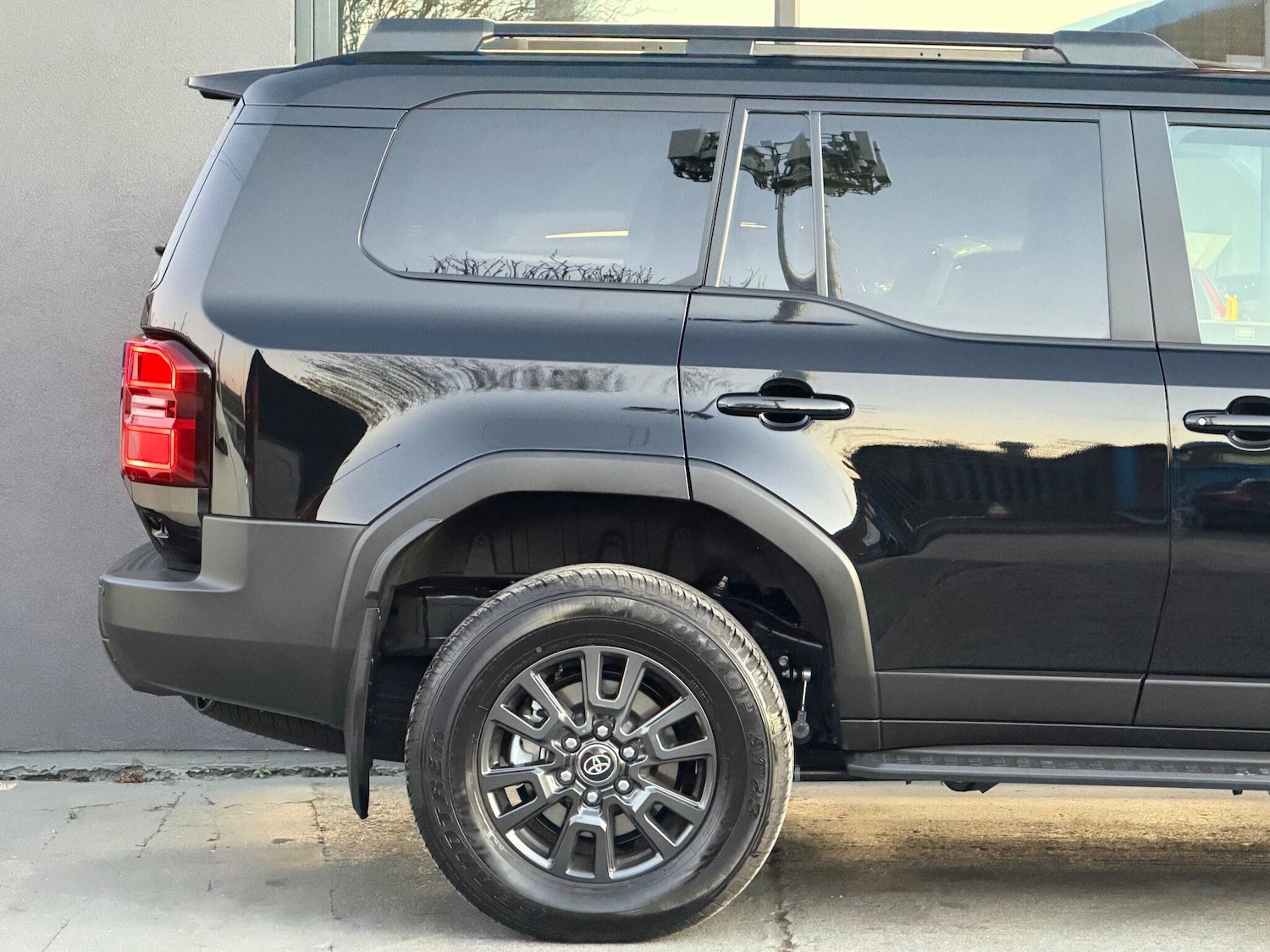 Used Toyota Land Cruiser for sale - 77163668: Photo 6