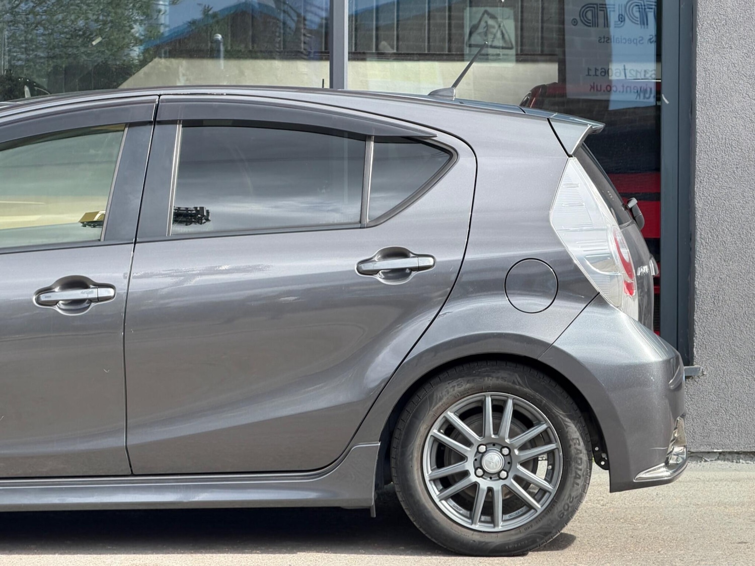 Used Toyota Aqua for sale - 78147803: Photo 12