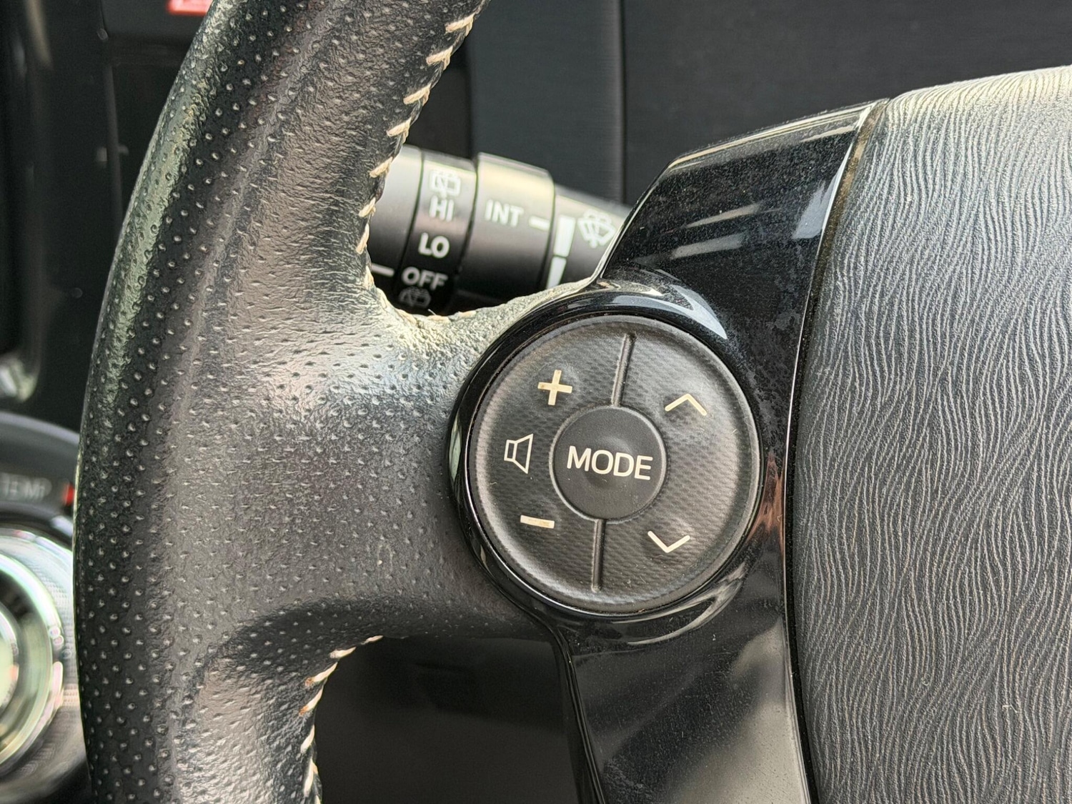 Used Toyota Aqua for sale - 78147803: Photo 27