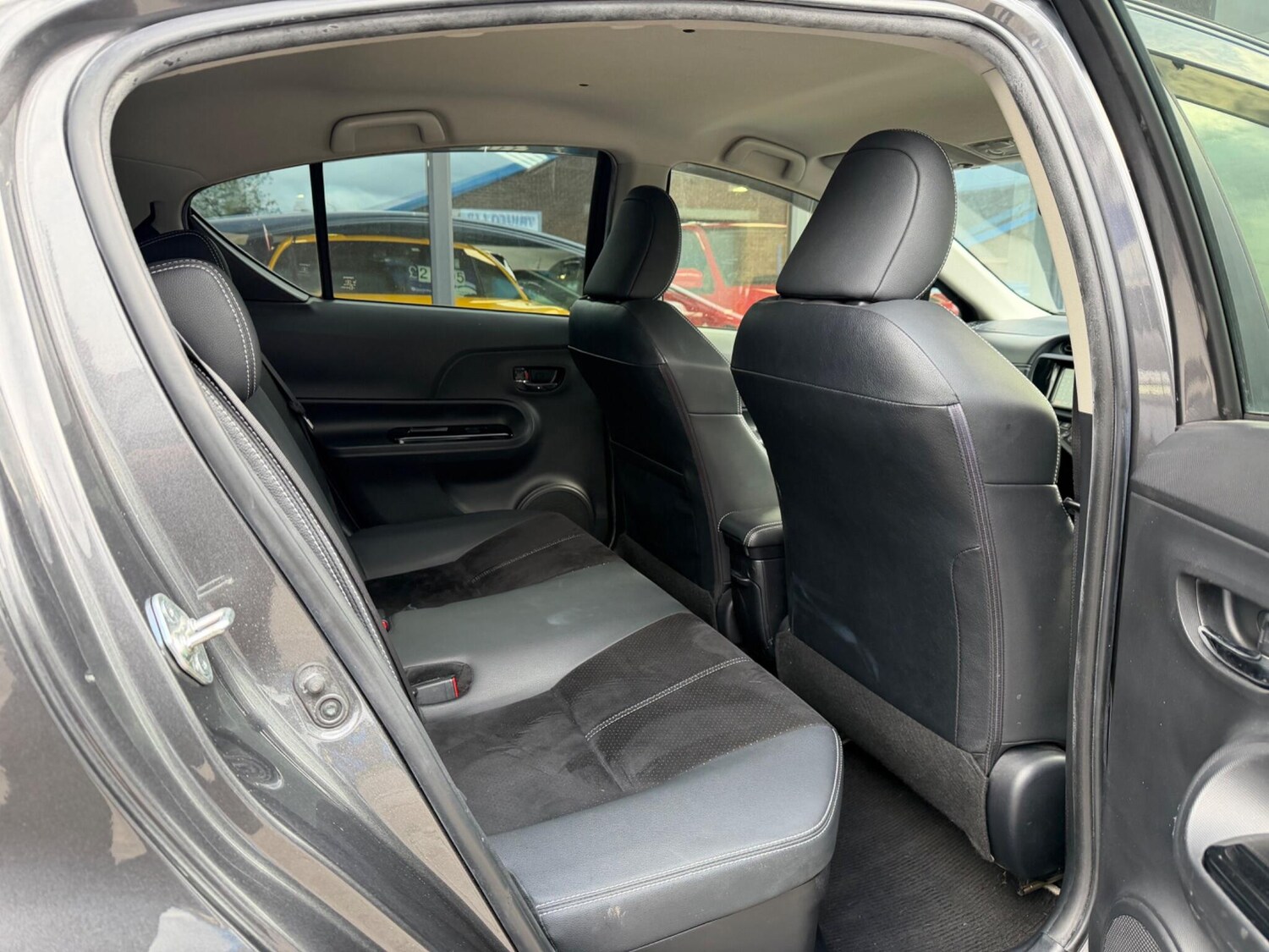 Used Toyota Aqua for sale - 78147803: Photo 30