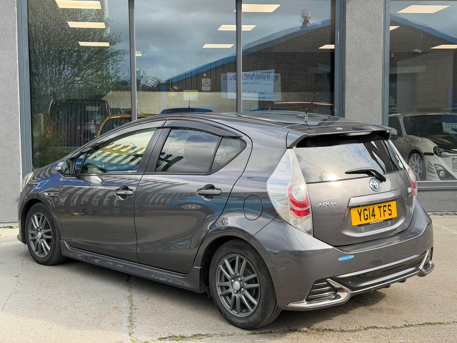 Used Toyota Aqua for sale - 78147803: Photo 5