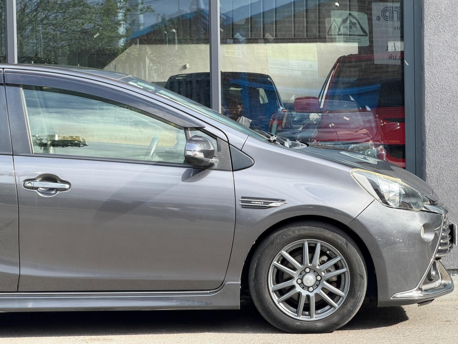 Used Toyota Aqua for sale - 78147803: Photo 8