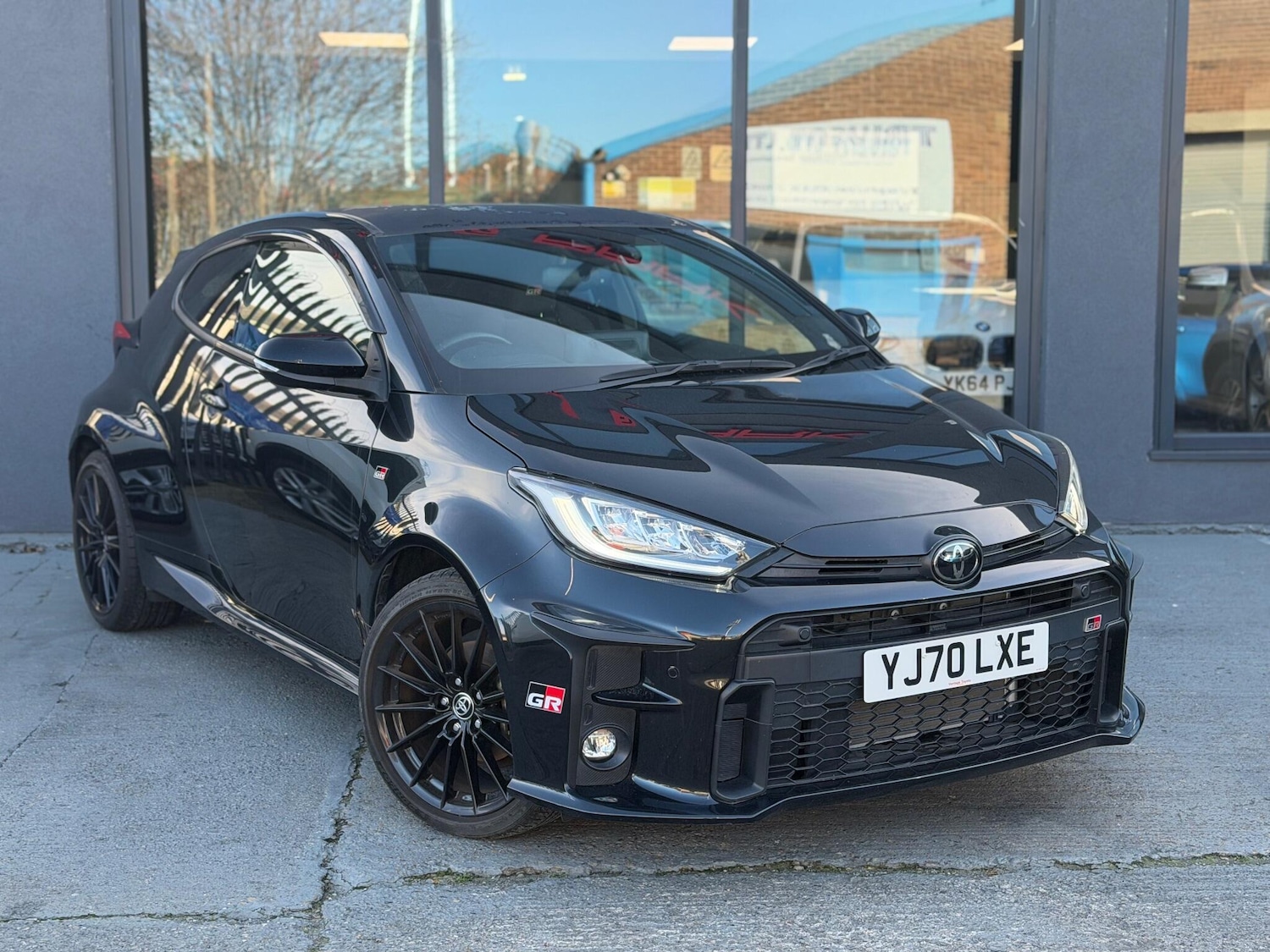 Used Toyota Yaris for sale - 77103557: Photo 2