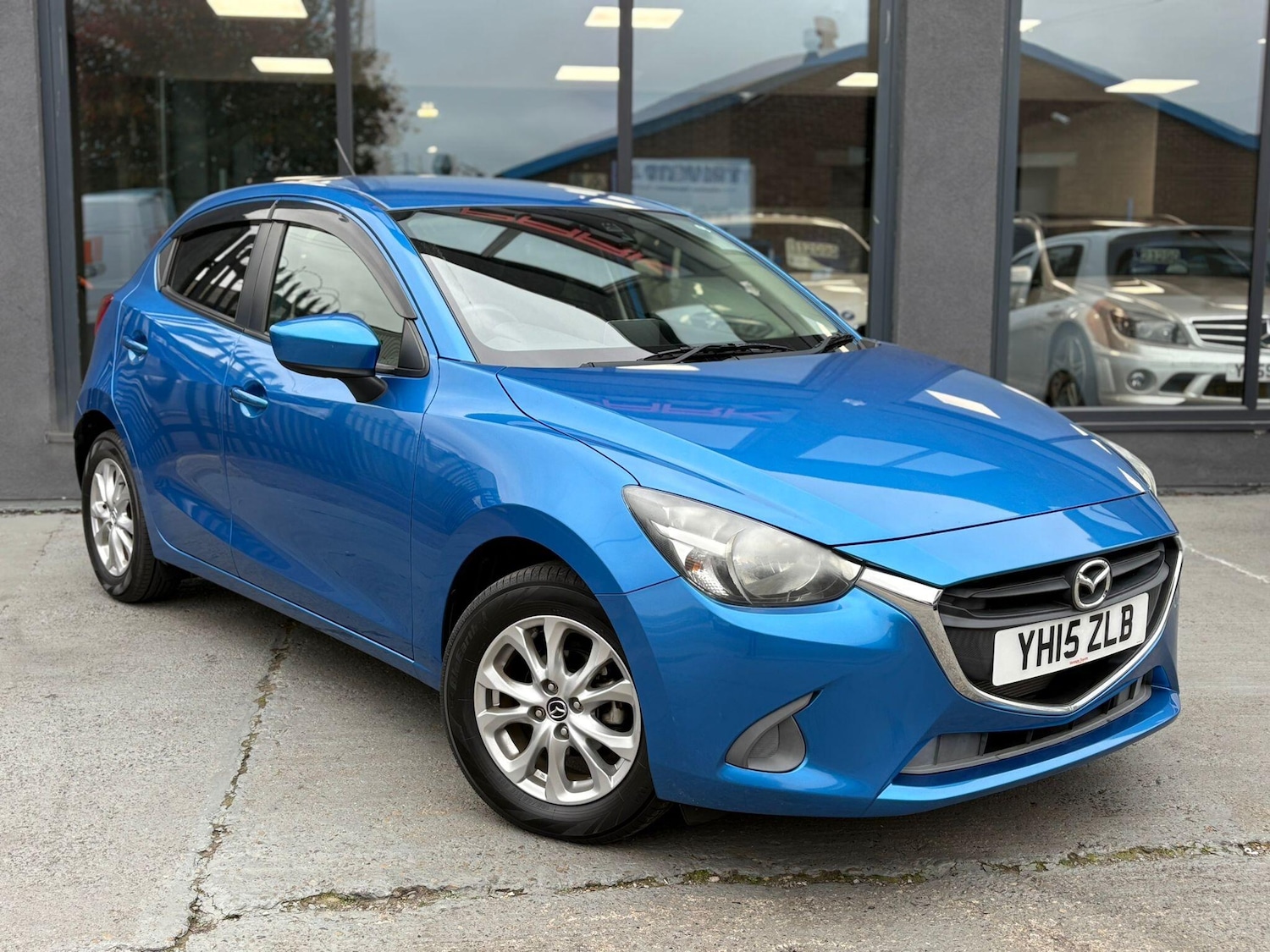 Used Mazda Mazda2 for sale - 77103632: Photo 2
