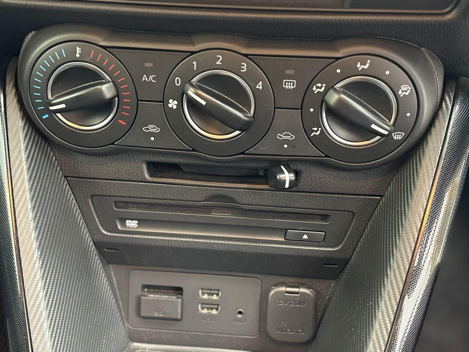 Used Mazda Mazda2 for sale - 77103632: Photo 28