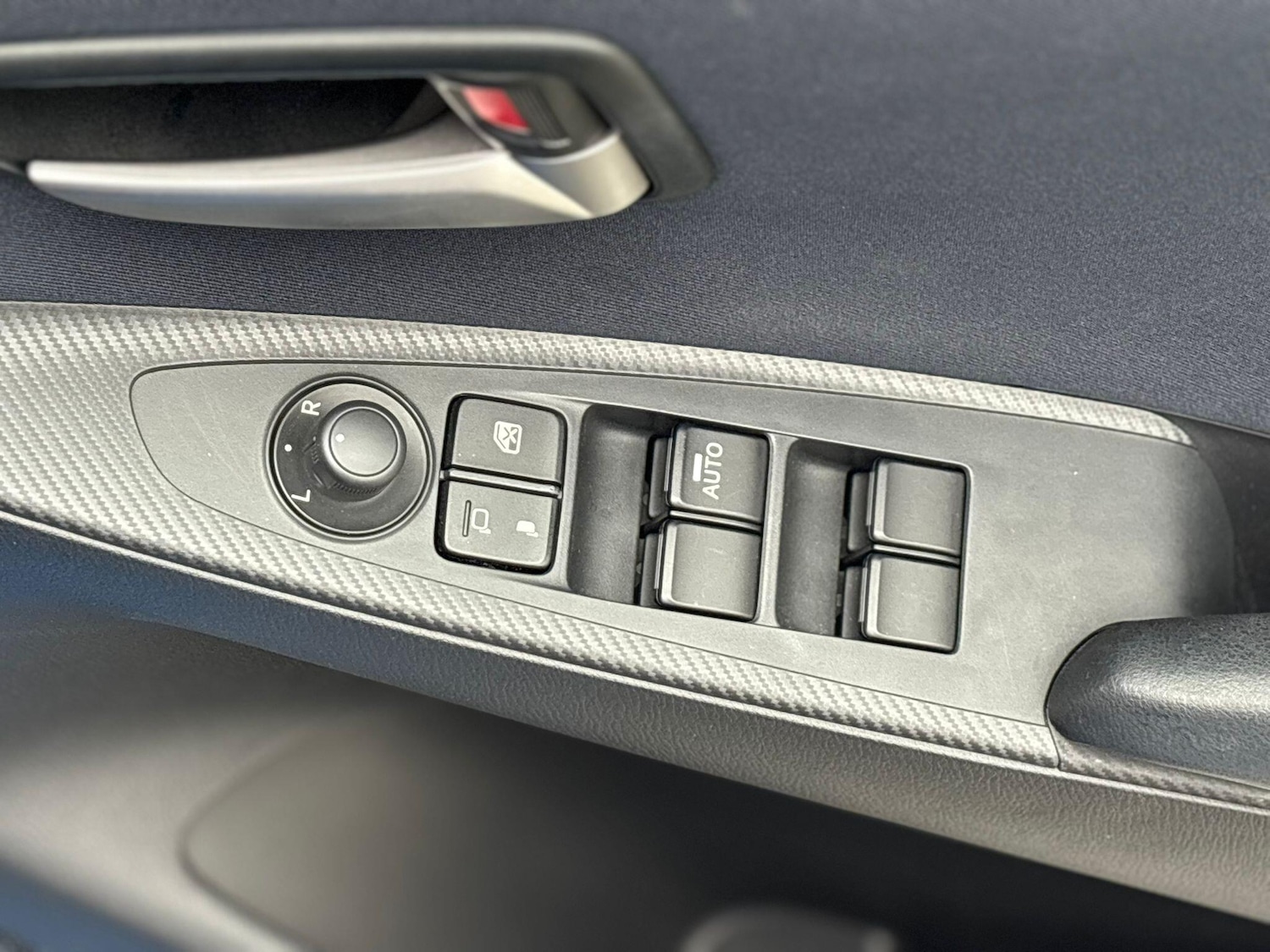 Used Mazda Mazda2 for sale - 77103632: Photo 29