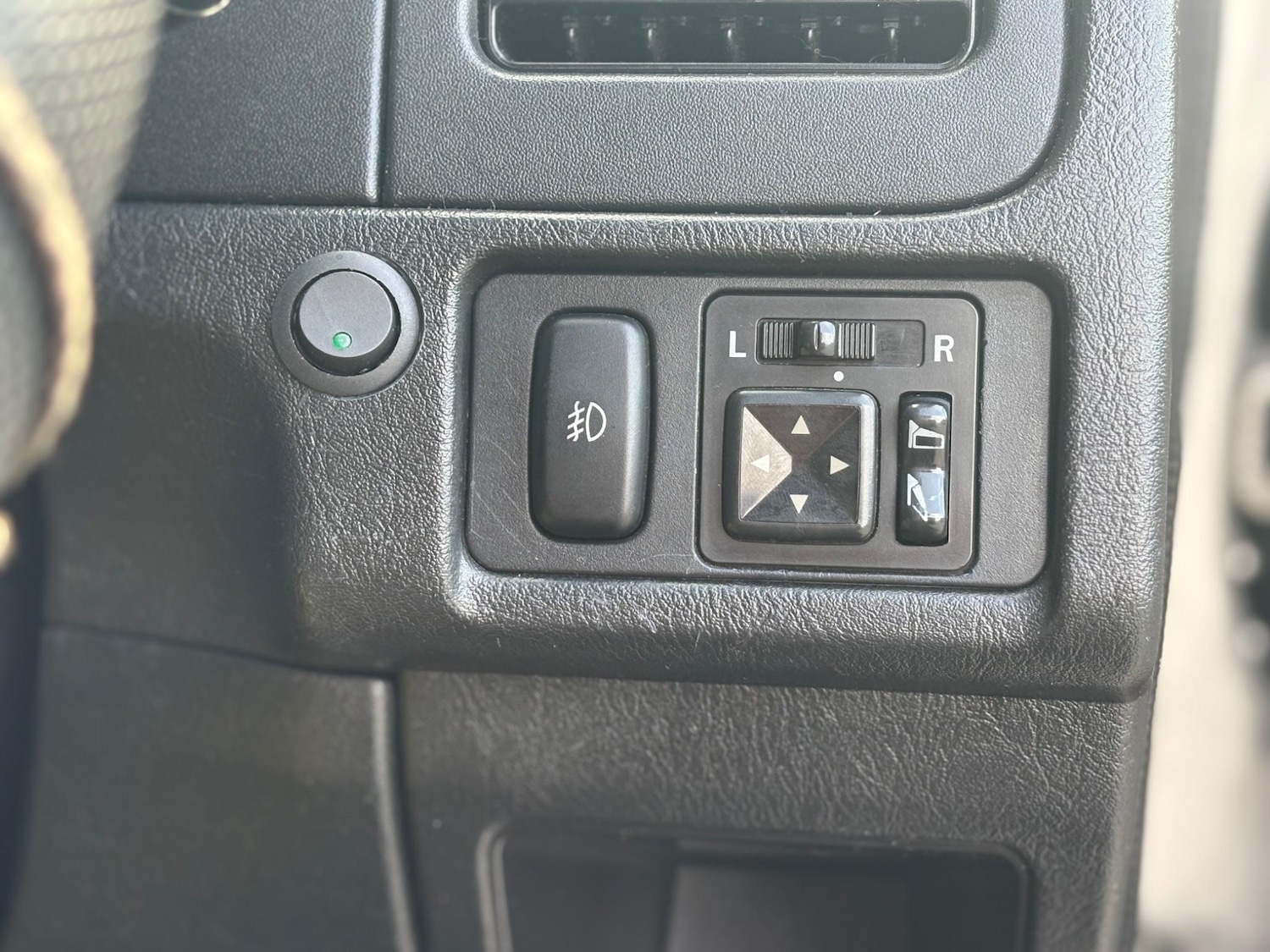 Used Mitsubishi Pajero for sale - 77103604: Photo 18