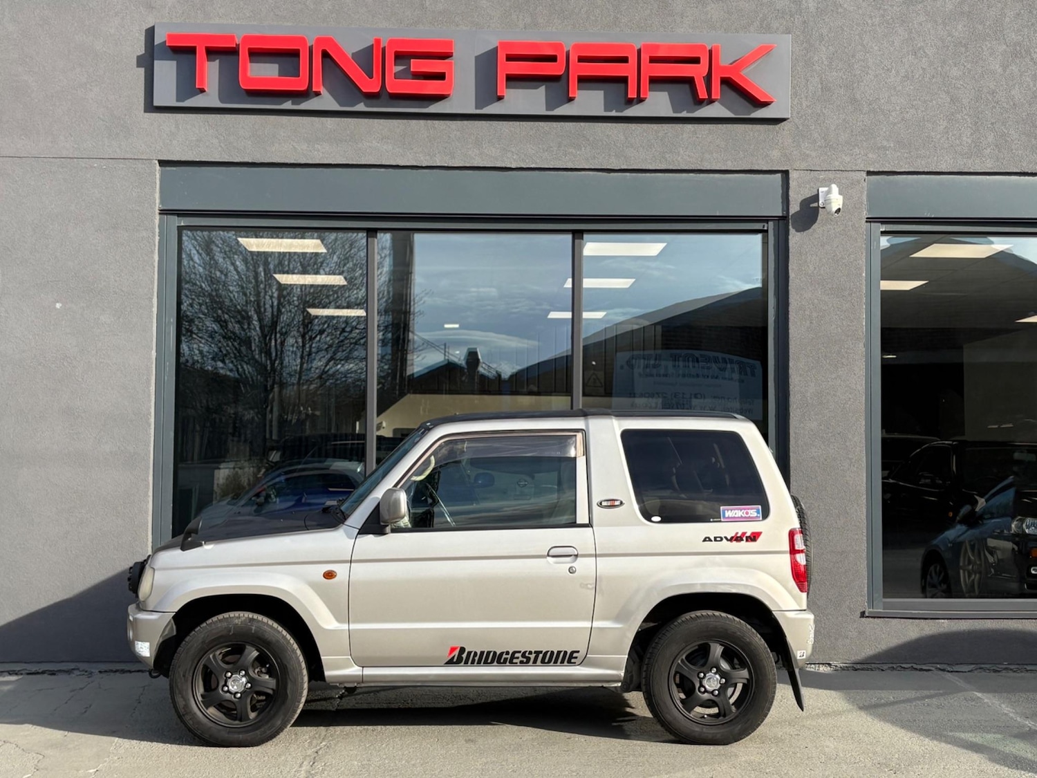 Used Mitsubishi Pajero for sale - 77103604: Photo 3