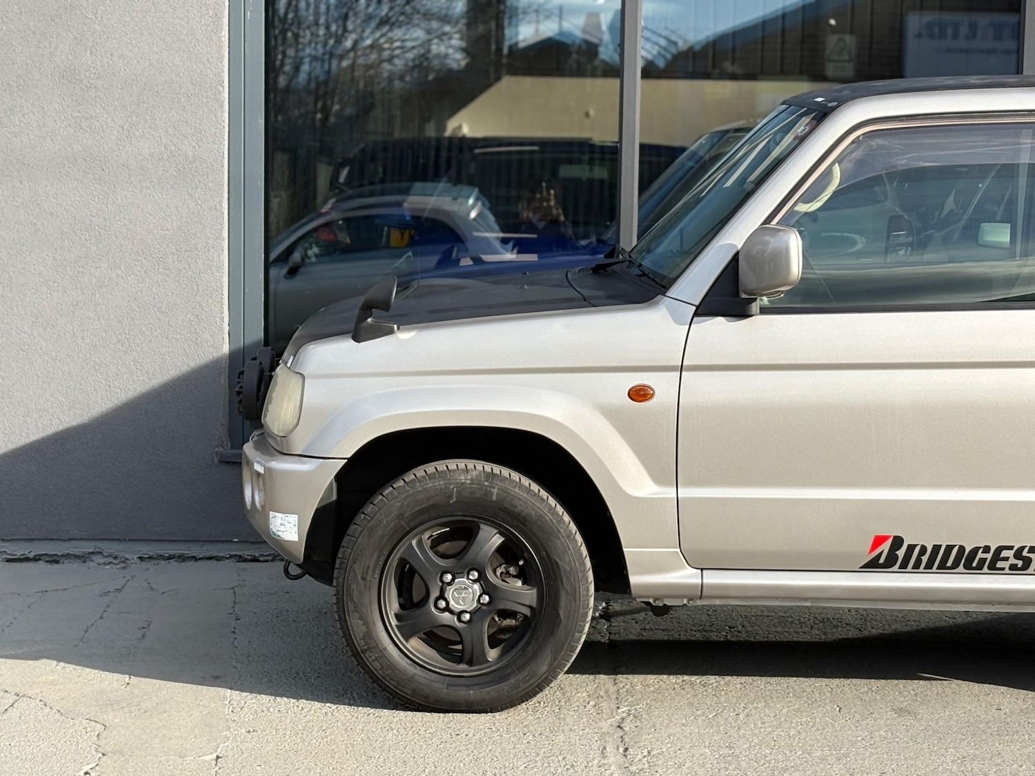 Used Mitsubishi Pajero for sale - 77103604: Photo 4