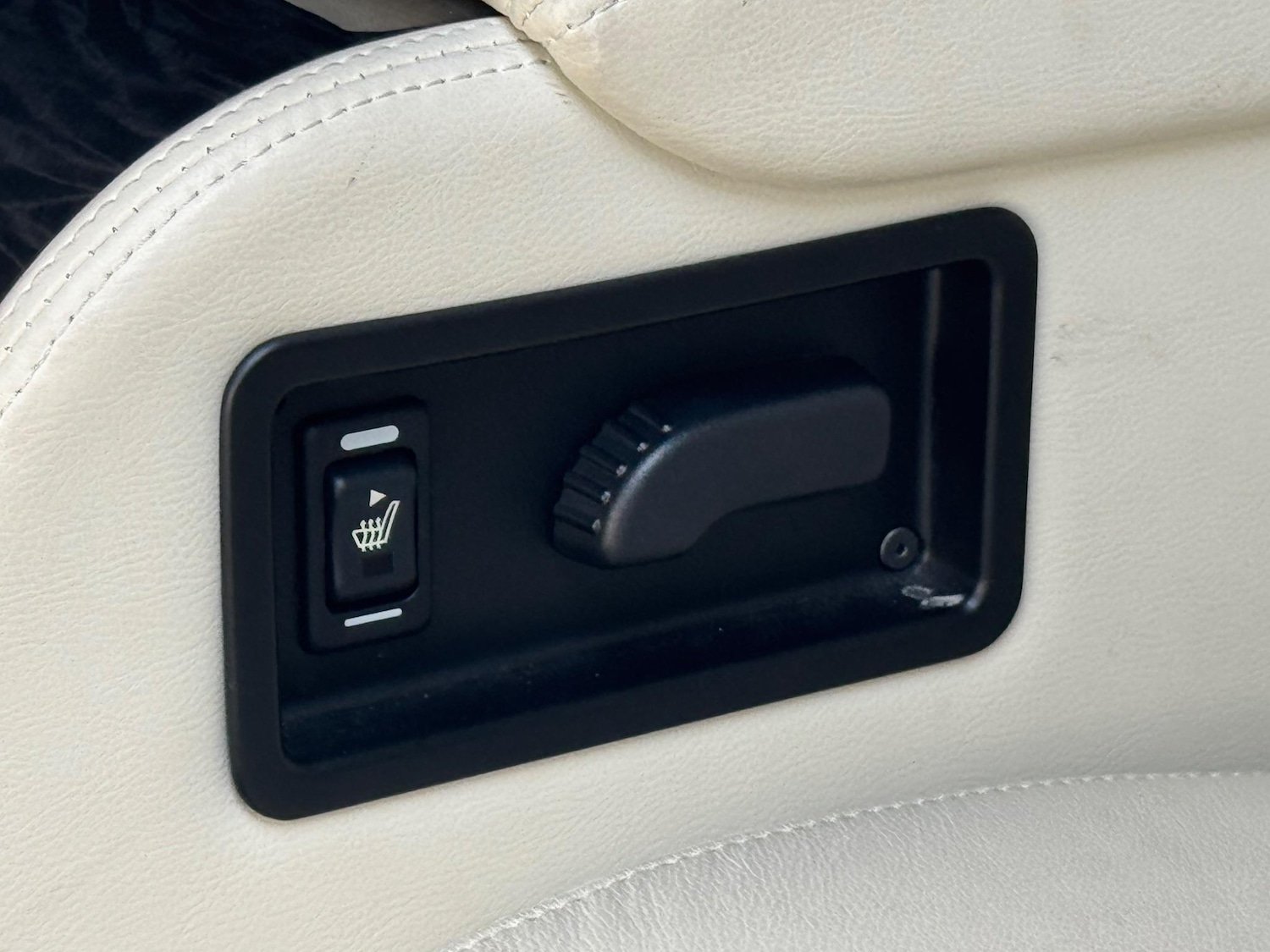 Used Nissan Elgrand 2025 for sale - 77191386: Photo 38