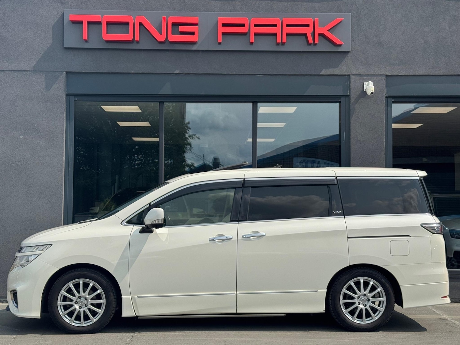 Used Nissan Elgrand 2025 for sale - 77191386: Photo 5