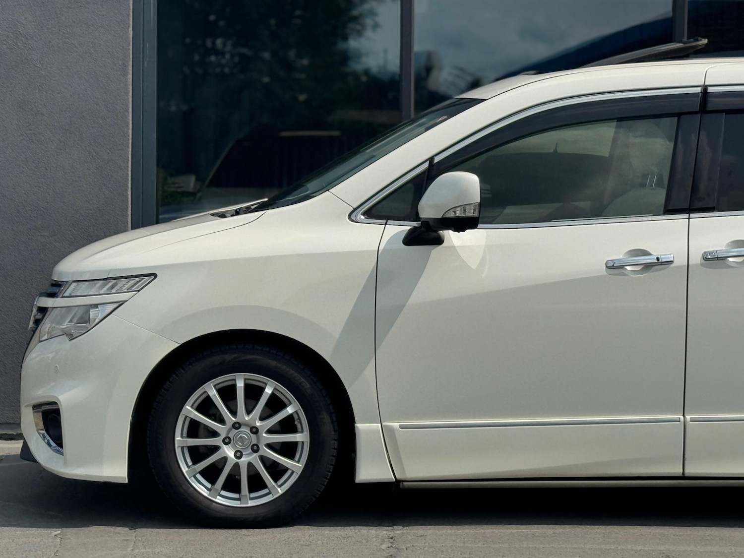 Used Nissan Elgrand 2025 for sale - 77191386: Photo 7