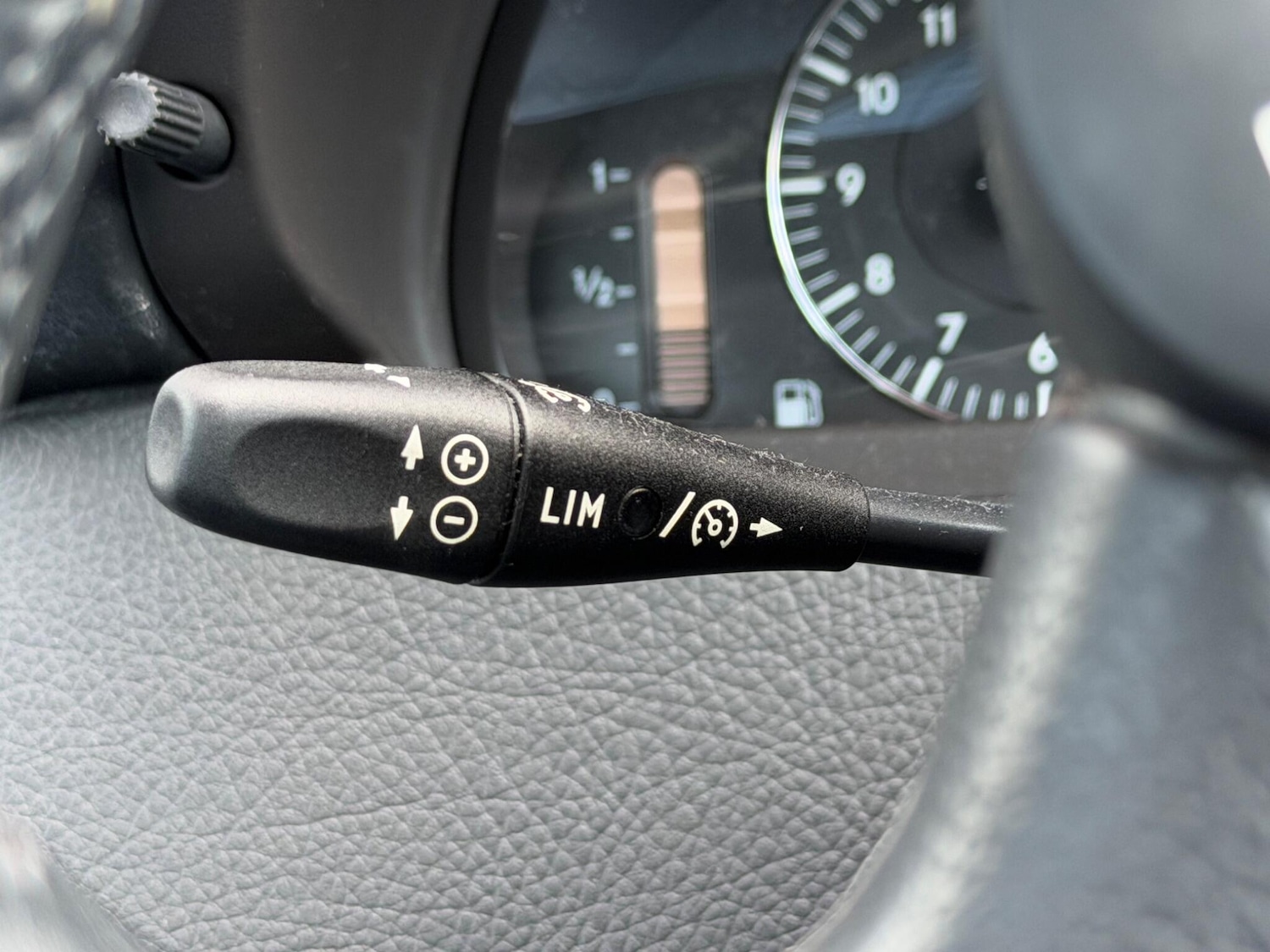 Used Mercedes-Benz CLK 2003 for sale - 77824831: Photo 18