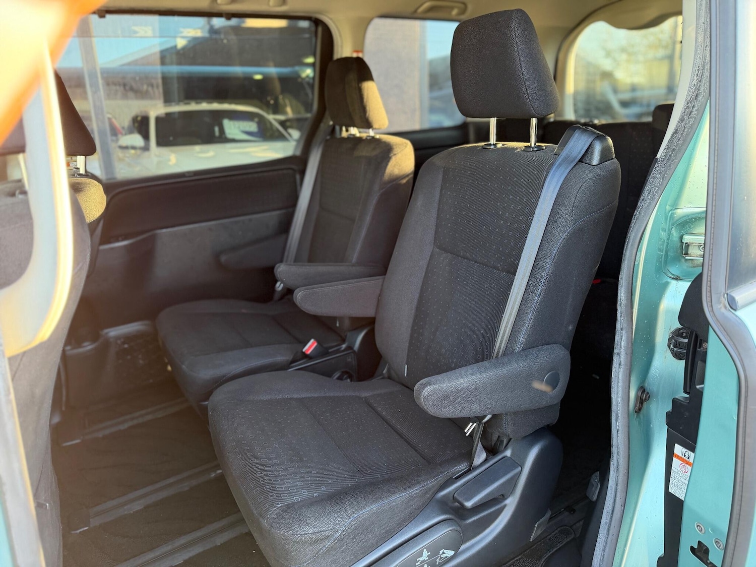 Used Toyota Voxy for sale - 77103536: Photo 12