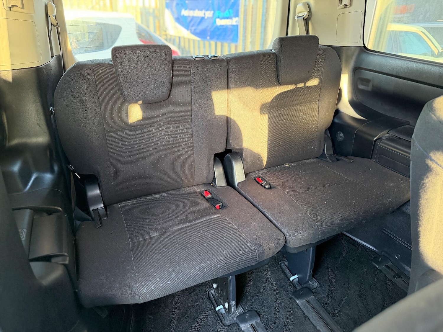 Used Toyota Voxy for sale - 77103536: Photo 15