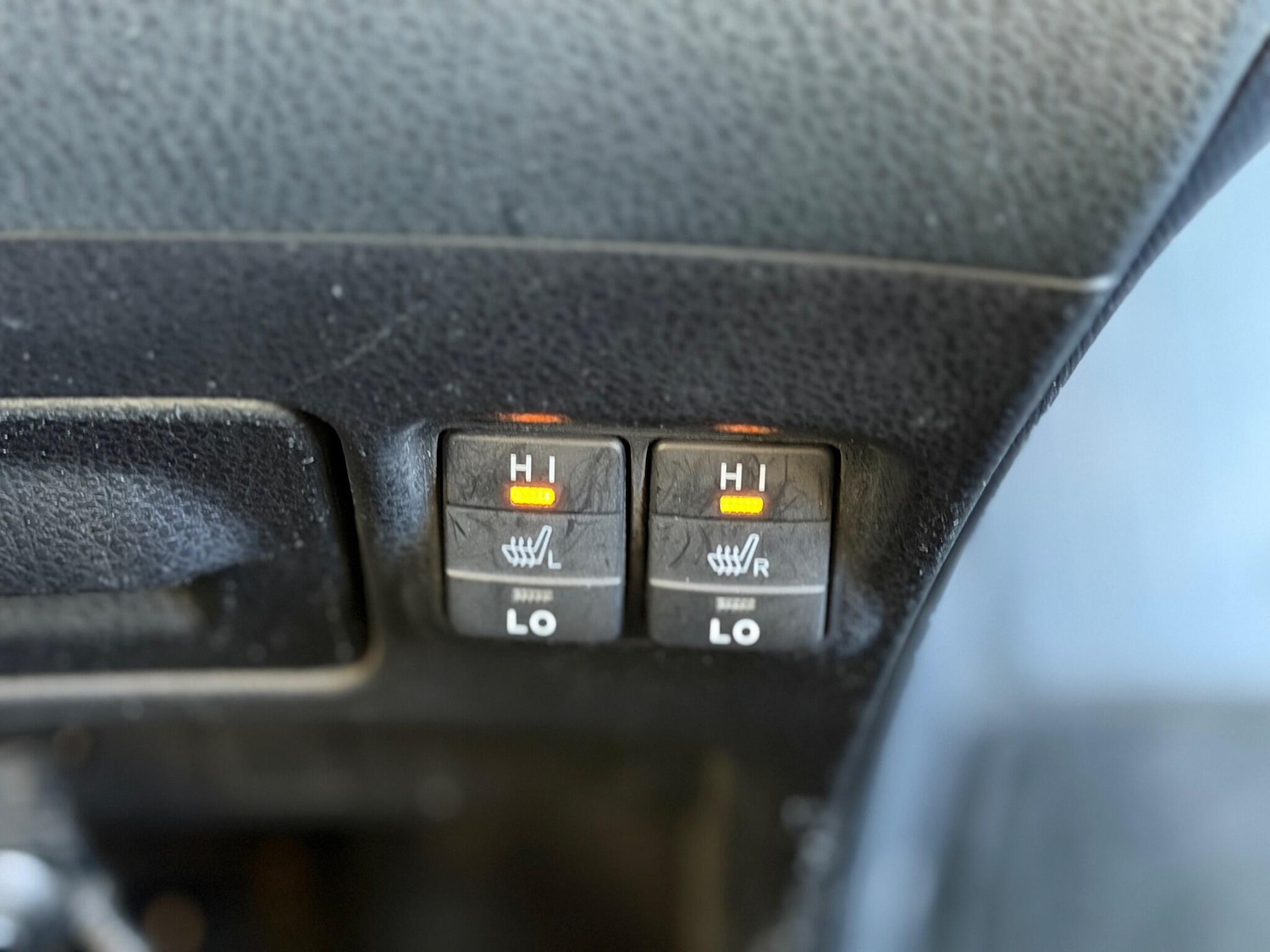 Used Toyota Voxy for sale - 77103536: Photo 25