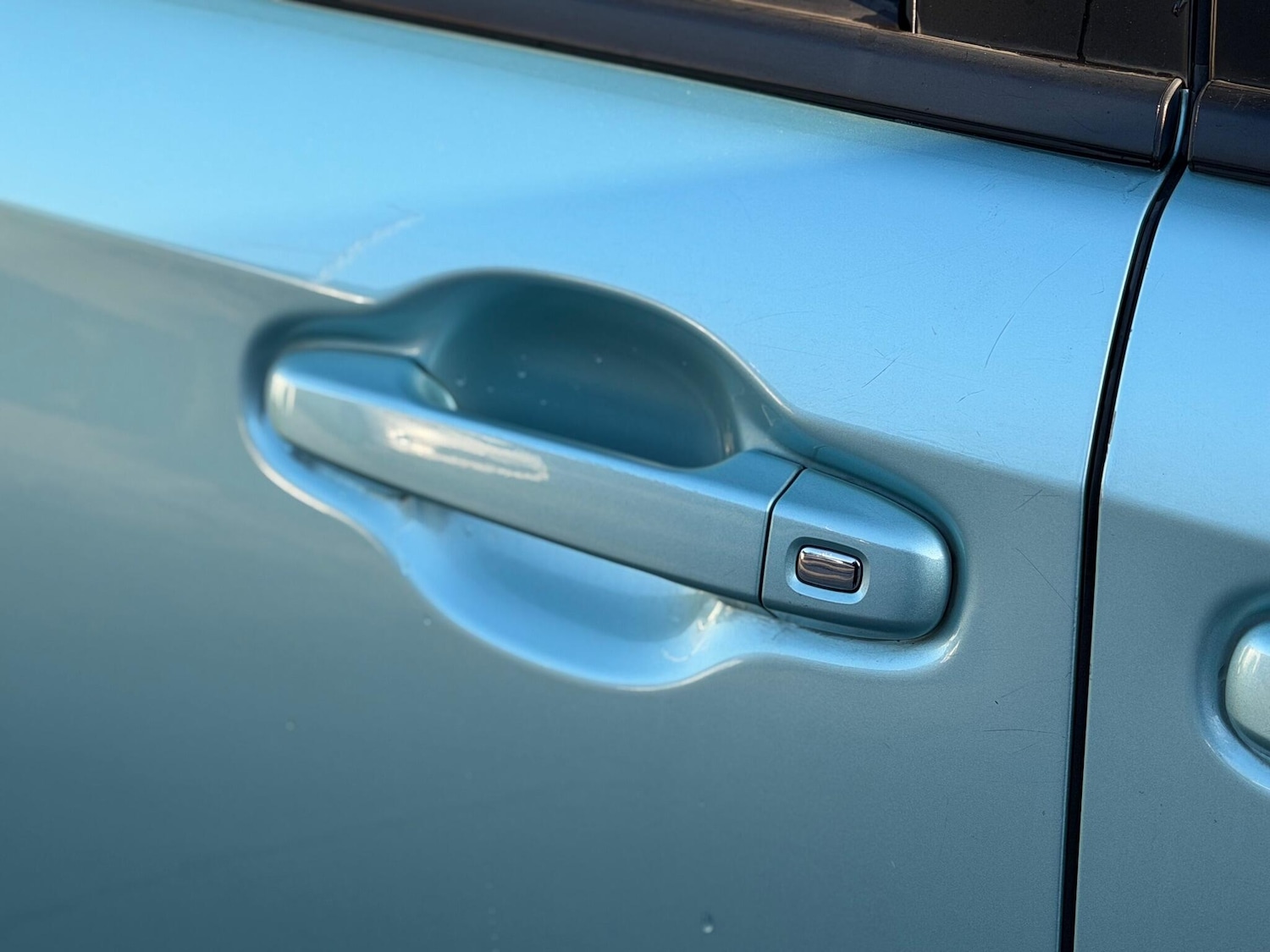 Used Toyota Voxy for sale - 77103536: Photo 34