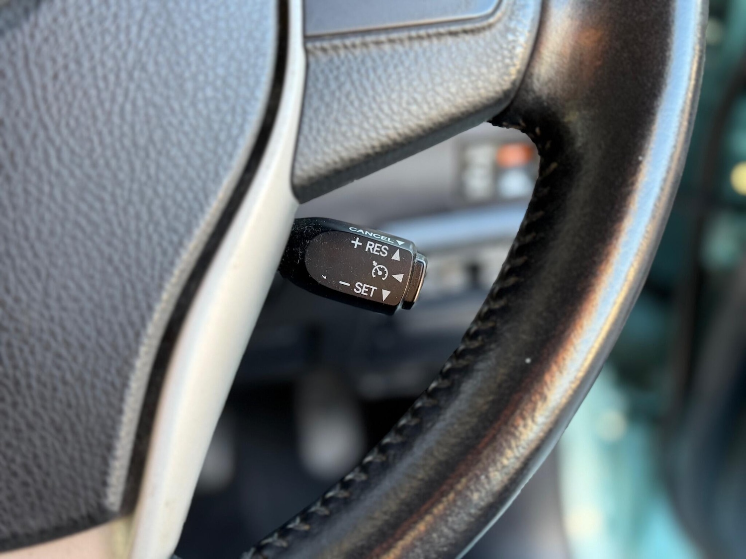 Used Toyota Voxy for sale - 77103536: Photo 36