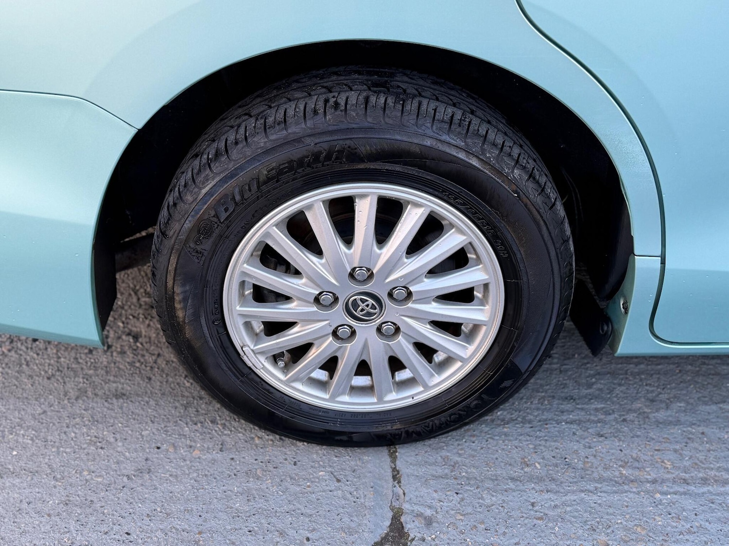 Used Toyota Voxy for sale - 77103536: Photo 40