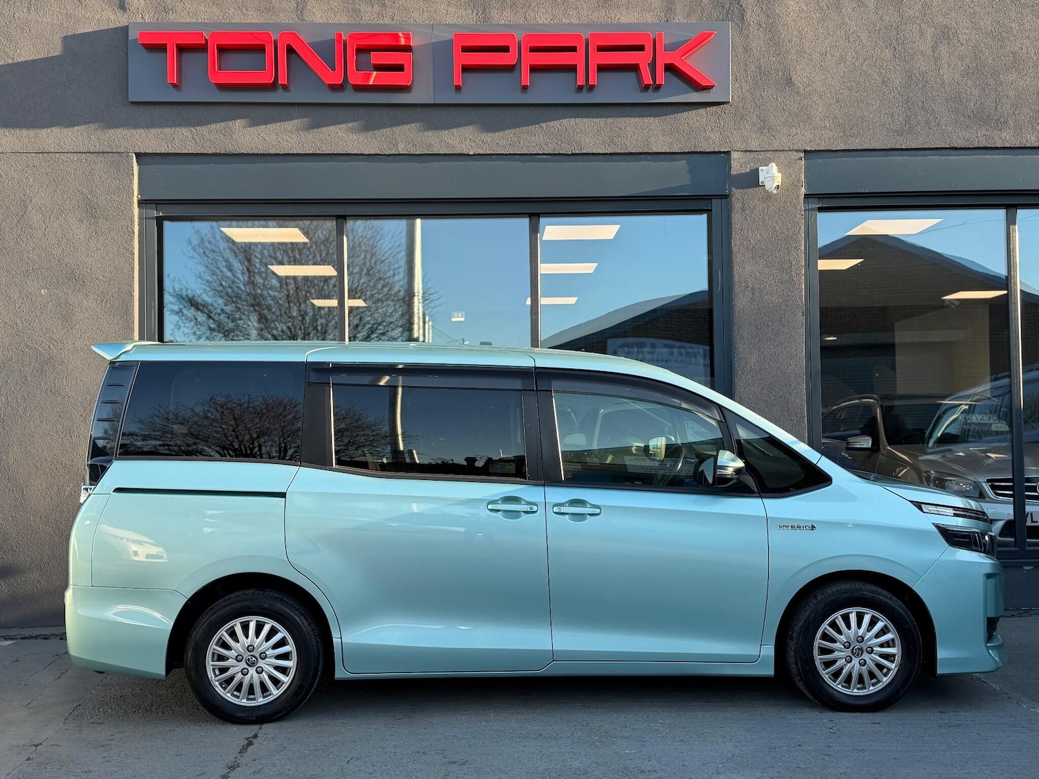 Used Toyota Voxy for sale - 77103536: Photo 5