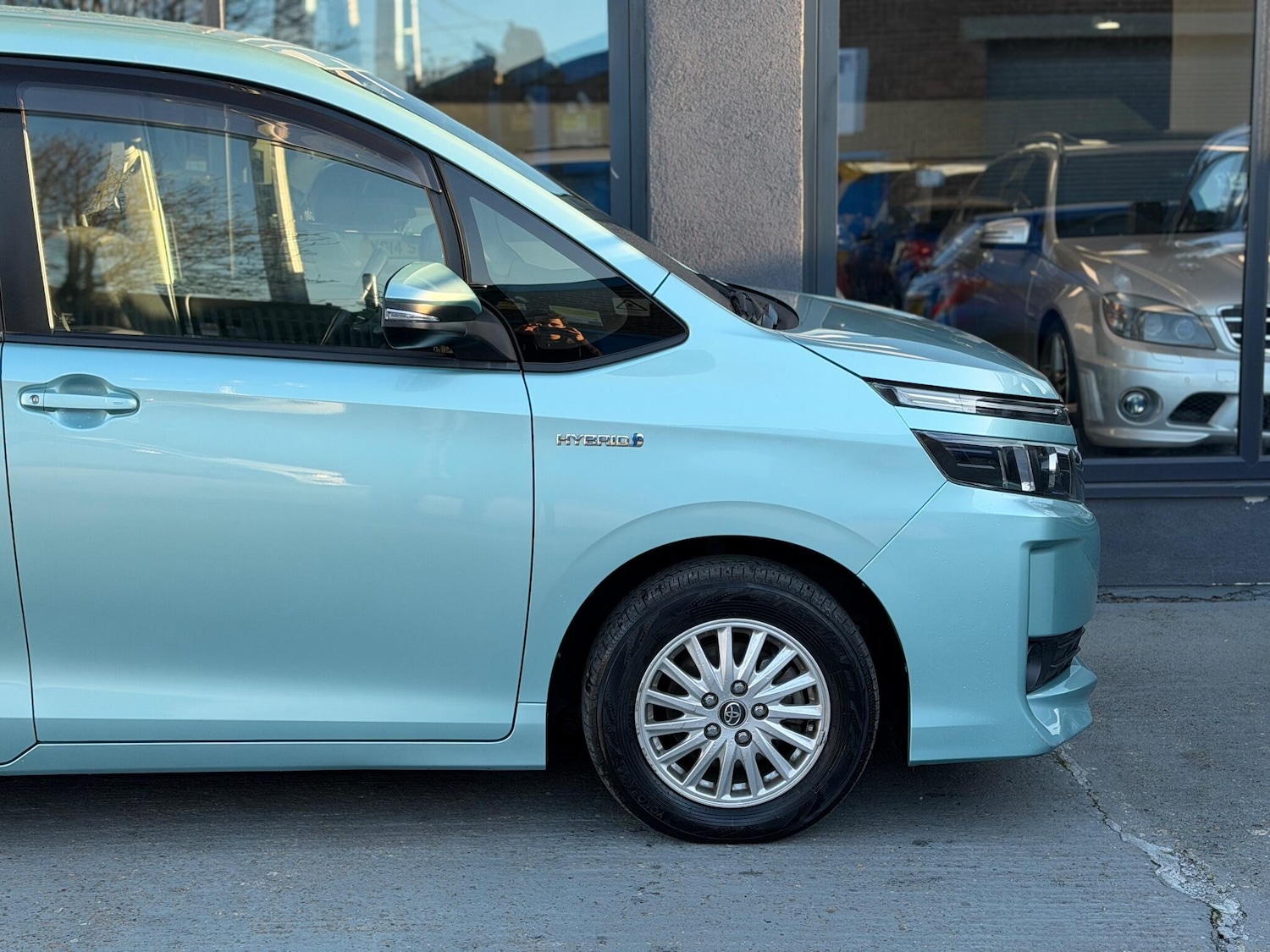 Used Toyota Voxy for sale - 77103536: Photo 7