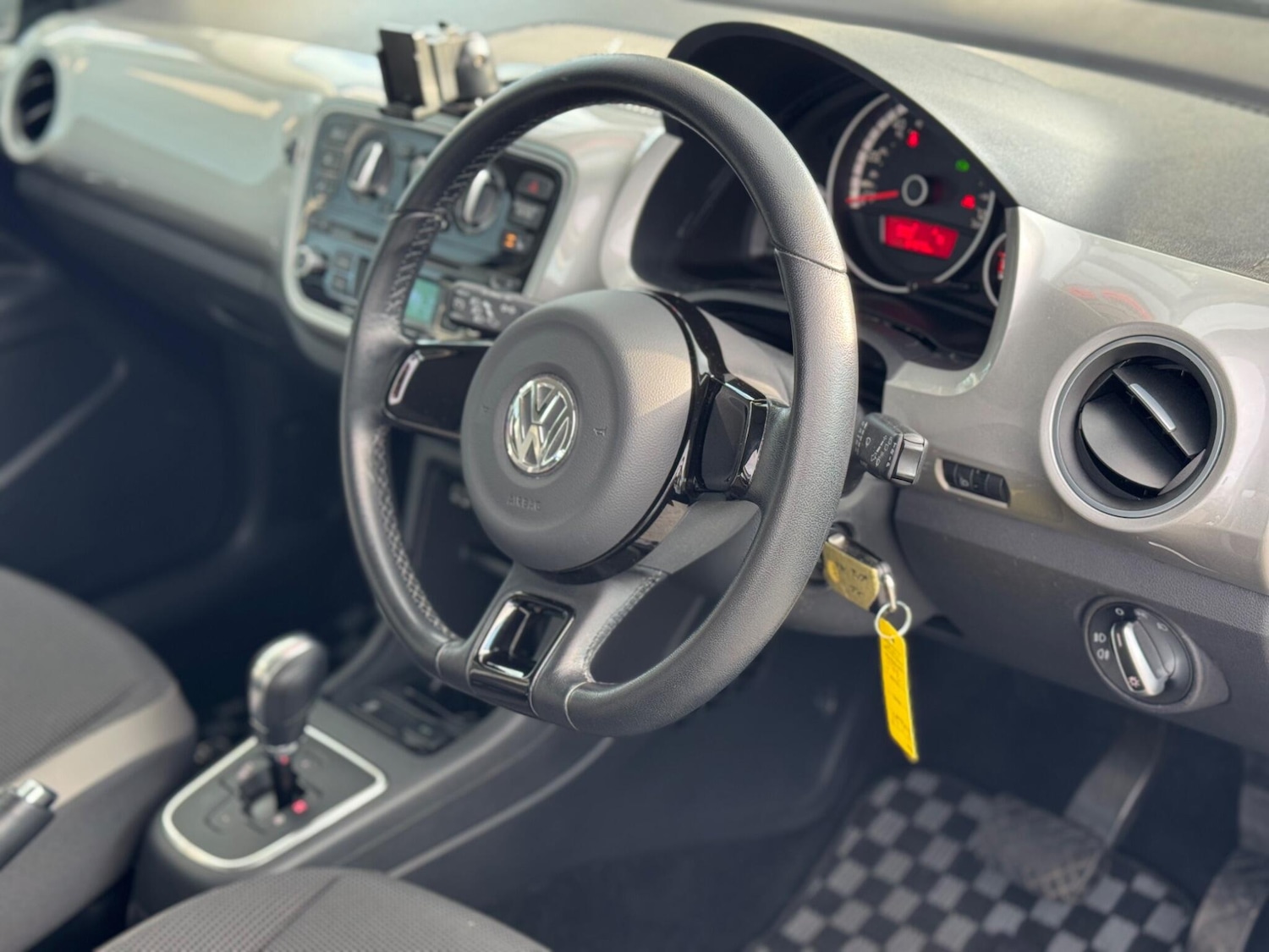 Used Volkswagen up! for sale - 77559674: Photo 17