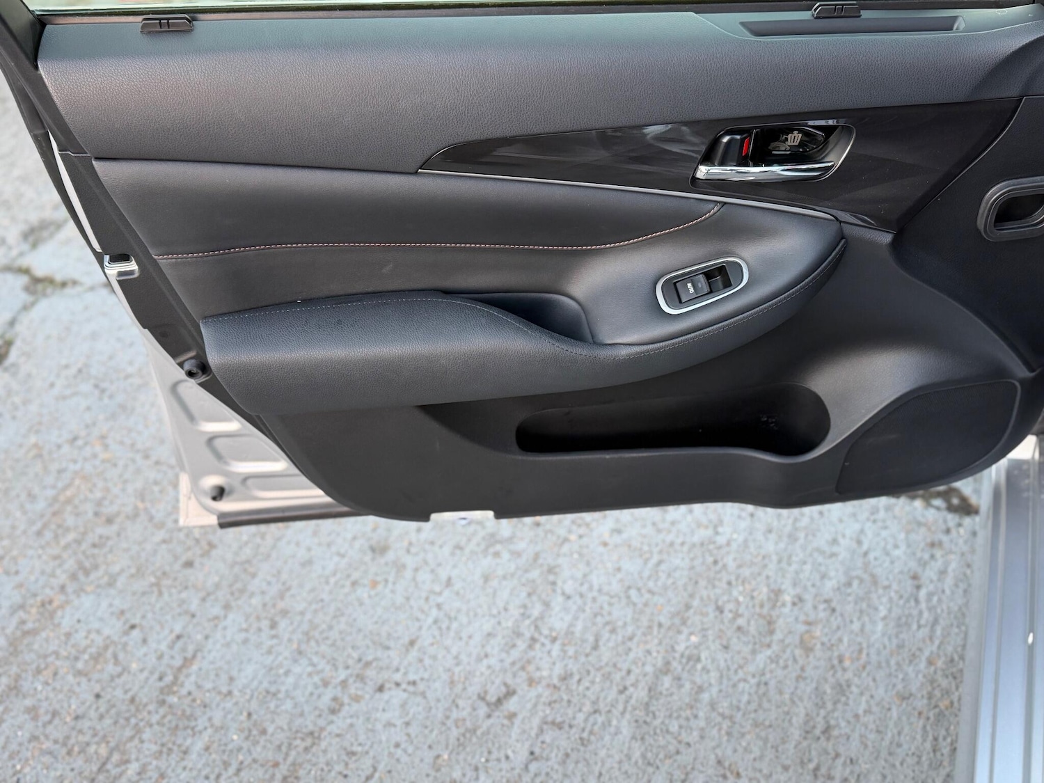 Used Toyota Crown for sale - 77103681: Photo 13